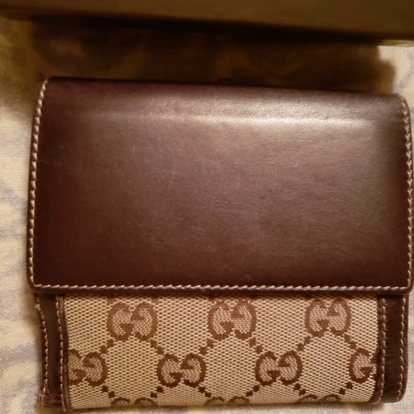 GUCCI GG Monogram Bifold Wallet - Picture 4 of 6
